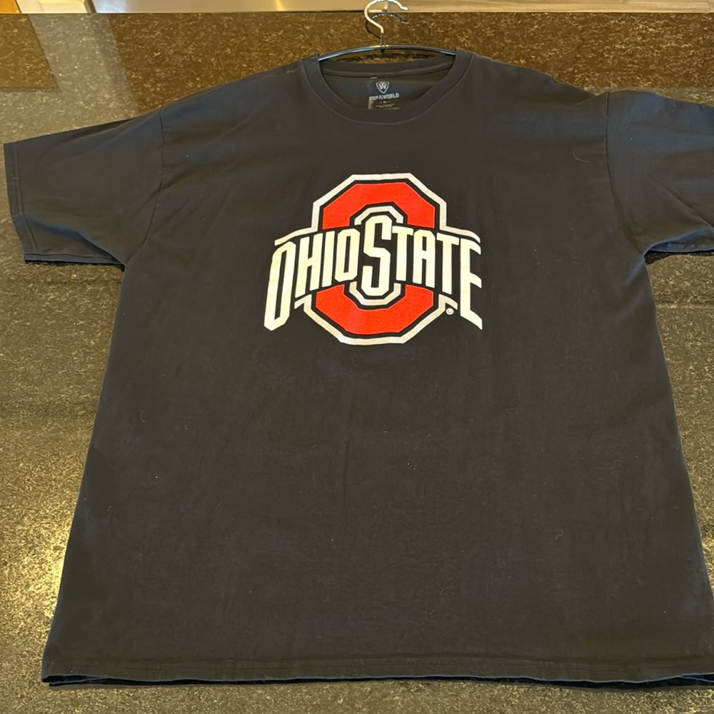 Ohio state t shirt 
Men’s size XL
Black